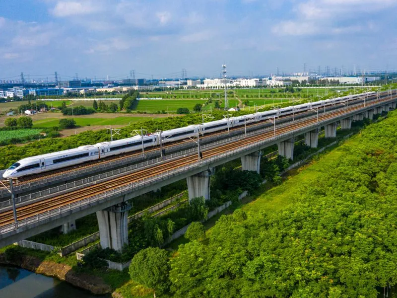 El ferrocarril de alta velocidad Pekín-Shanghái